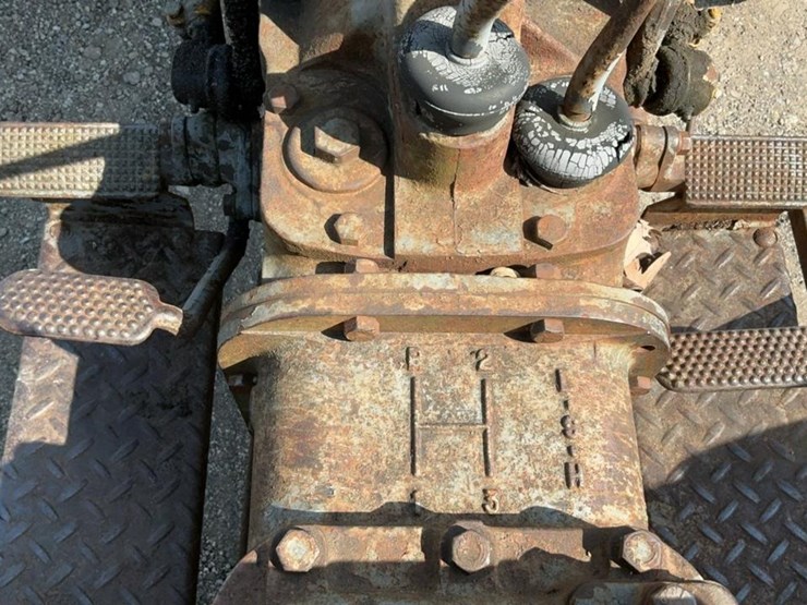 massey-ferguson-35-image-17