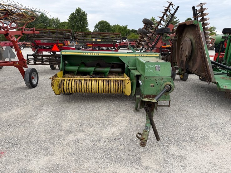 john-deere-347-image-2