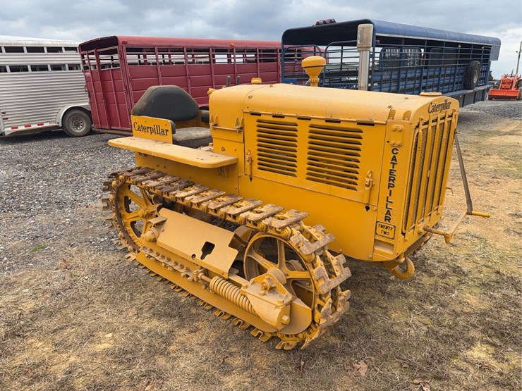caterpillar-twenty-two-image-7