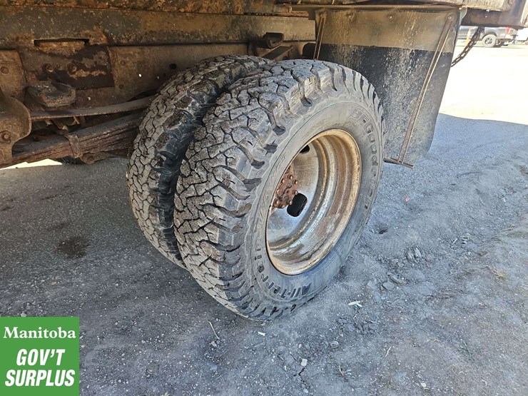 2015-ford-f350-image-18