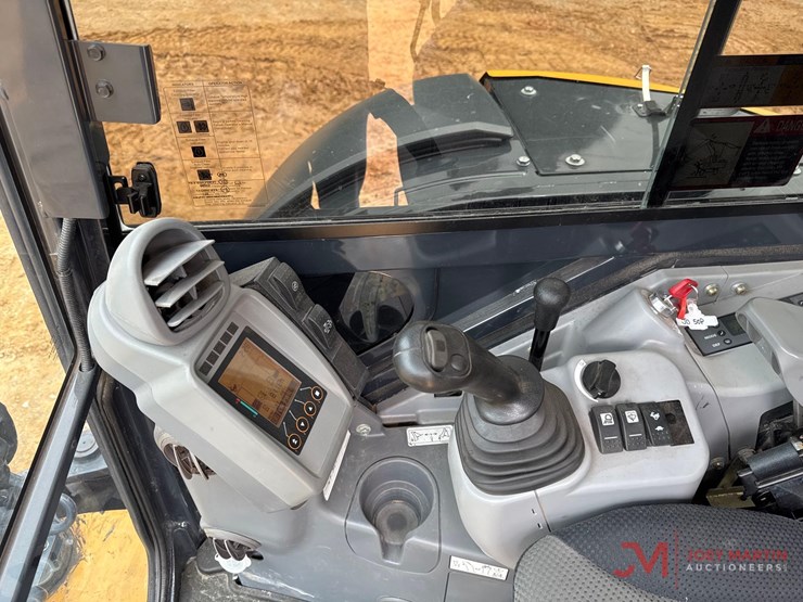 2024-john-deere-50p-mini-excavator-image-23