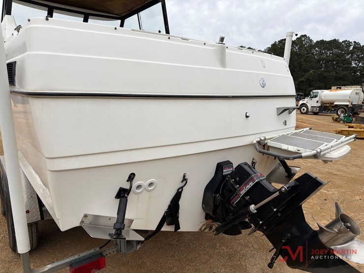 ciera-cypress-2252-boat-image-13