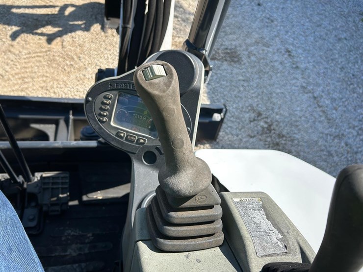 bobcat-e50-image-23