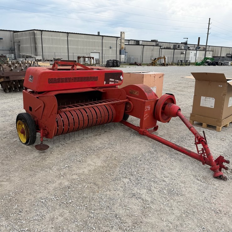 MASSEY-FERGUSON 10