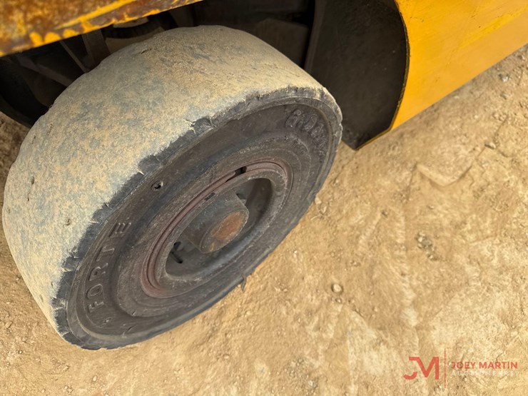 caterpillar-gp25n-image-9