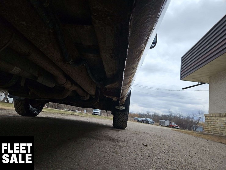 2011-ford-cargo-image-28