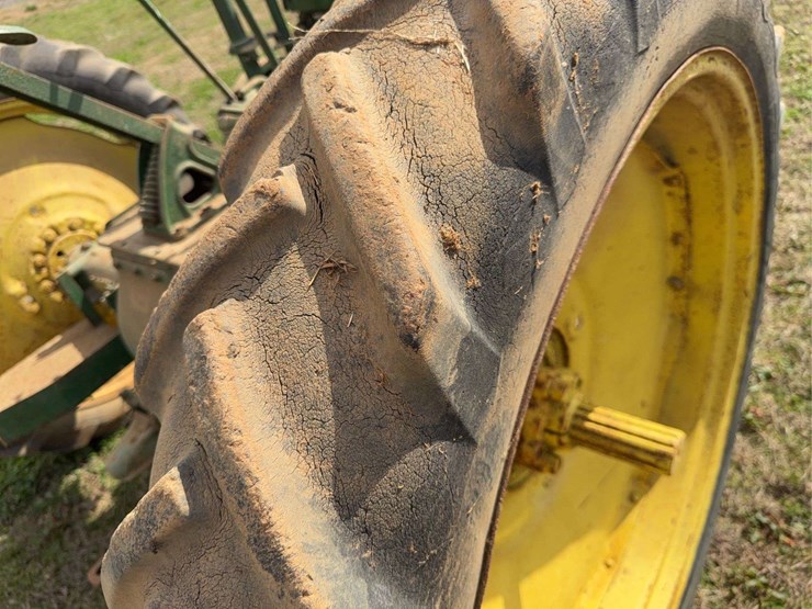 john-deere-b-image-14