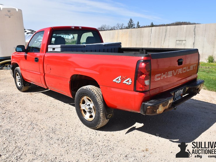2004-chevrolet-silverado-1500-image-7