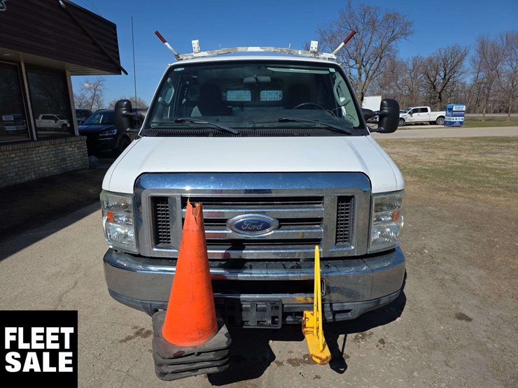 2011-ford-cargo-image-9