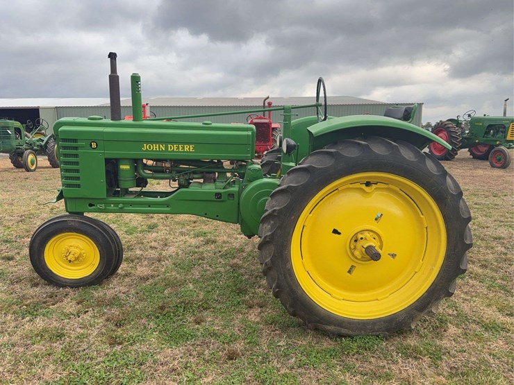 john-deere-b-image-2