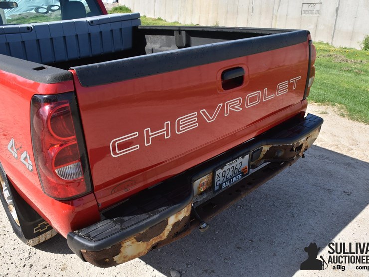 2004-chevrolet-silverado-1500-image-19