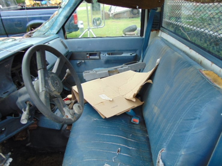 chevrolet-1ton-image-7