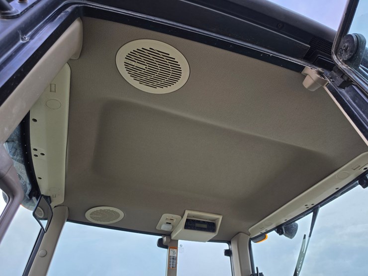 2010-john-deere-6230-image-12