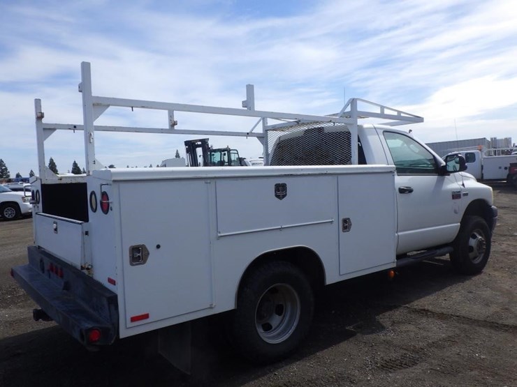 2008-dodge-ram-3500-image-4