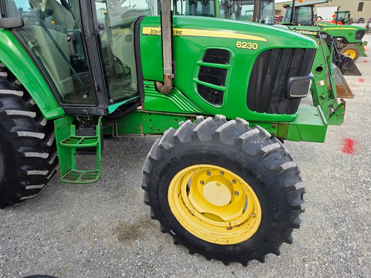 2010-john-deere-6230-image-4