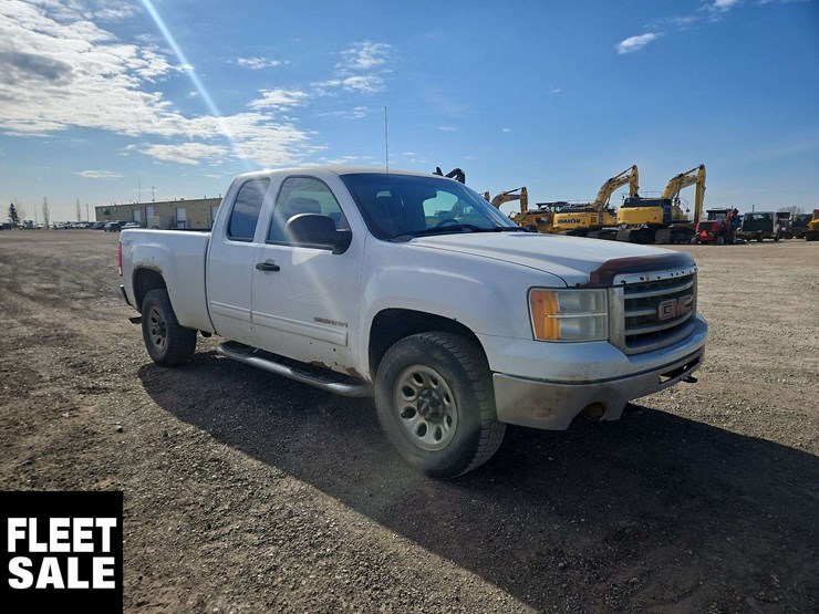 2011-gmc-sierra-1500-image-2