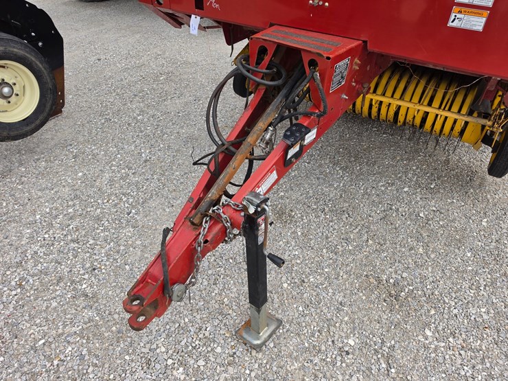 2007-new-holland-br7090-image-2