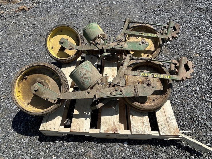 john-deere-2-image-1