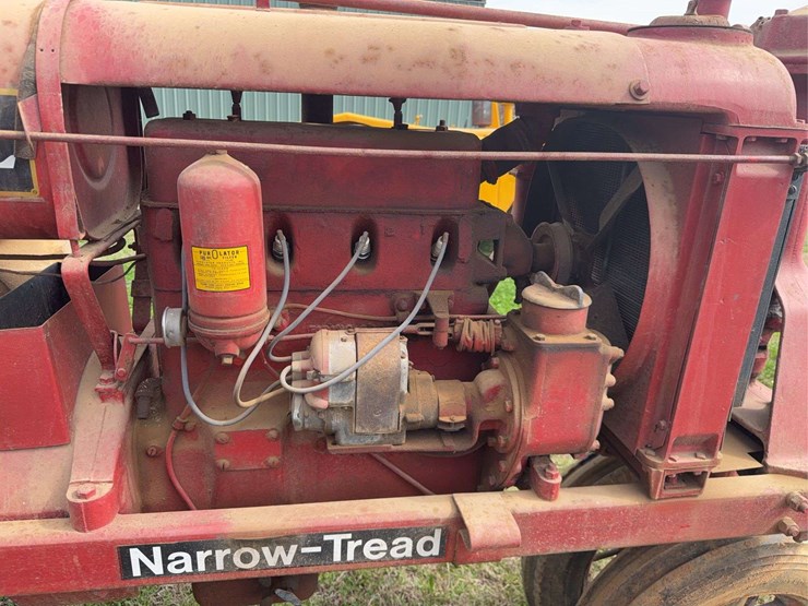farmall-f-20-image-23