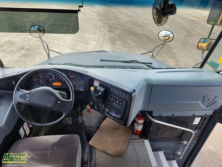 2011-ic-bus-ce-image-19