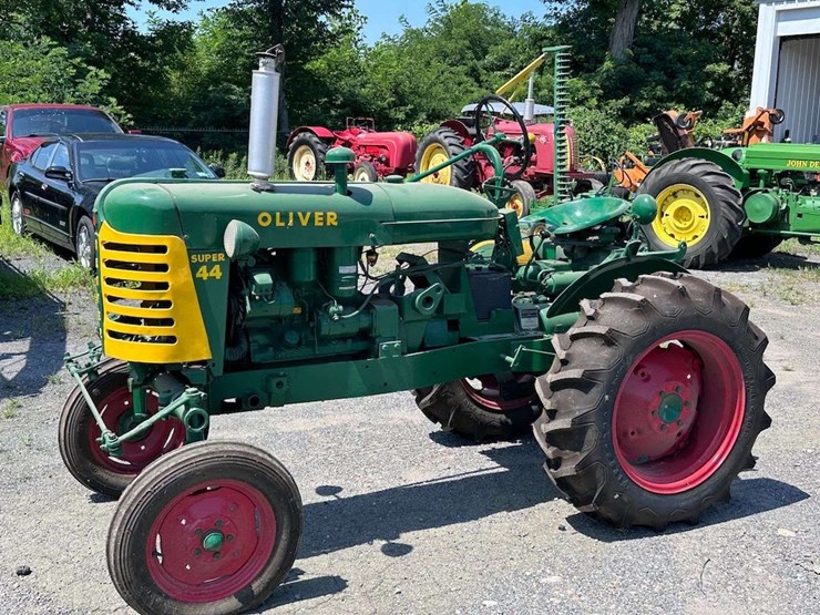 oliver-super-44-image-1