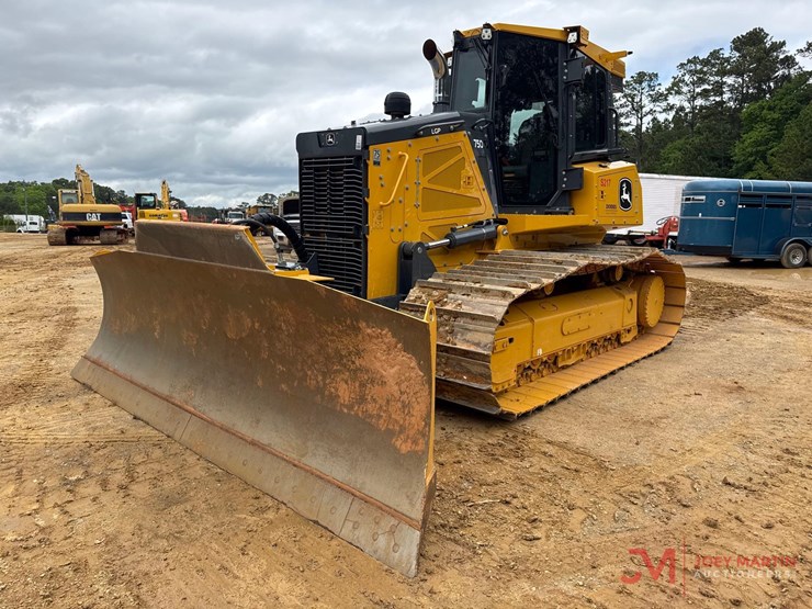 deere-750-image-4