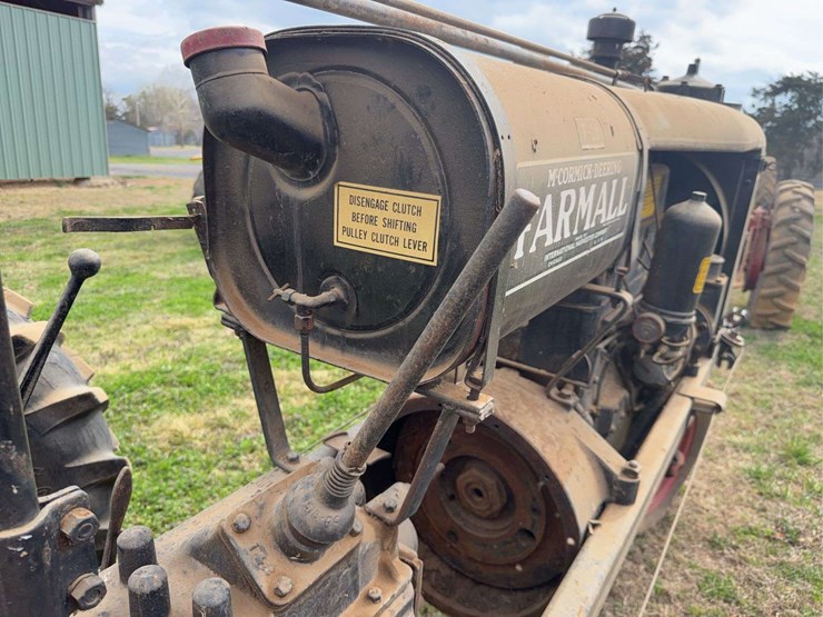 farmall-f-20-image-38