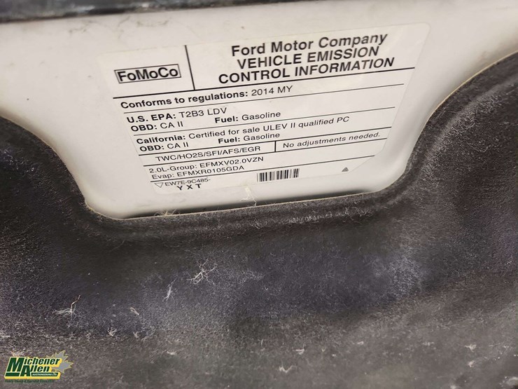 2014-ford-fusion-hybrid-se-auto-sedan-image-40