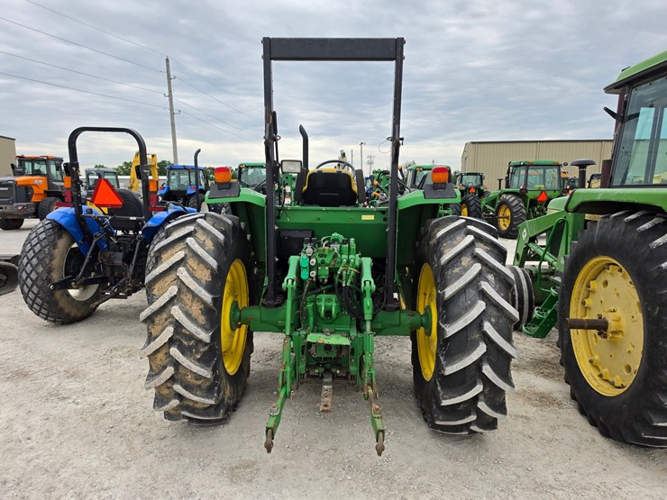 2000-john-deere-6210-image-9