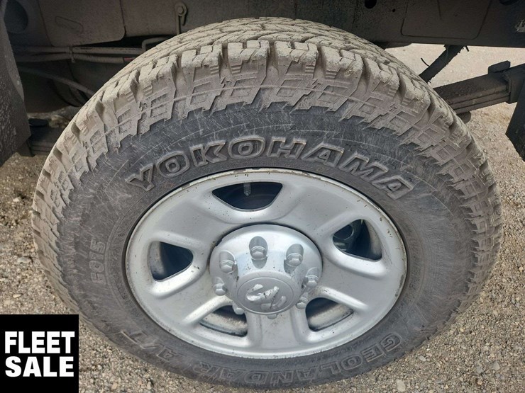 2016-dodge-3500-image-10