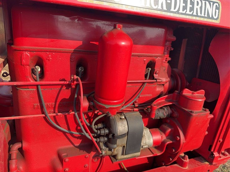 mccormick-deering-w-30-image-25