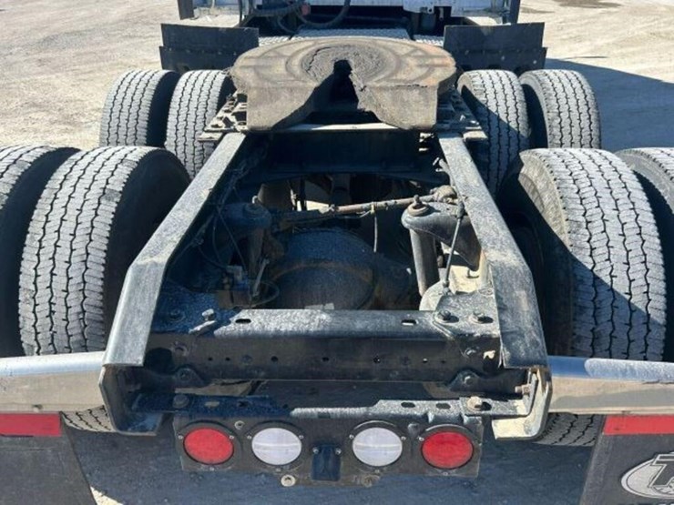 2020-kenworth-t680-image-63
