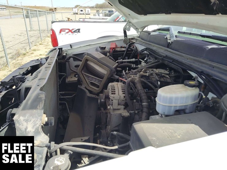 2011-chevrolet-silverado-3500hd-image-21