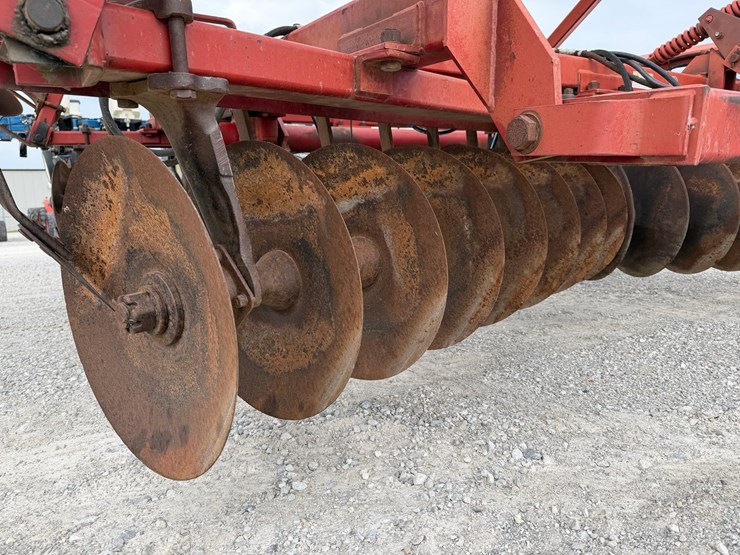case-ih-3950-image-4
