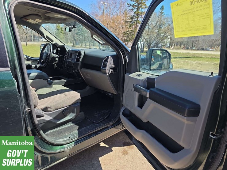 2015-ford-f150-xlt-image-29