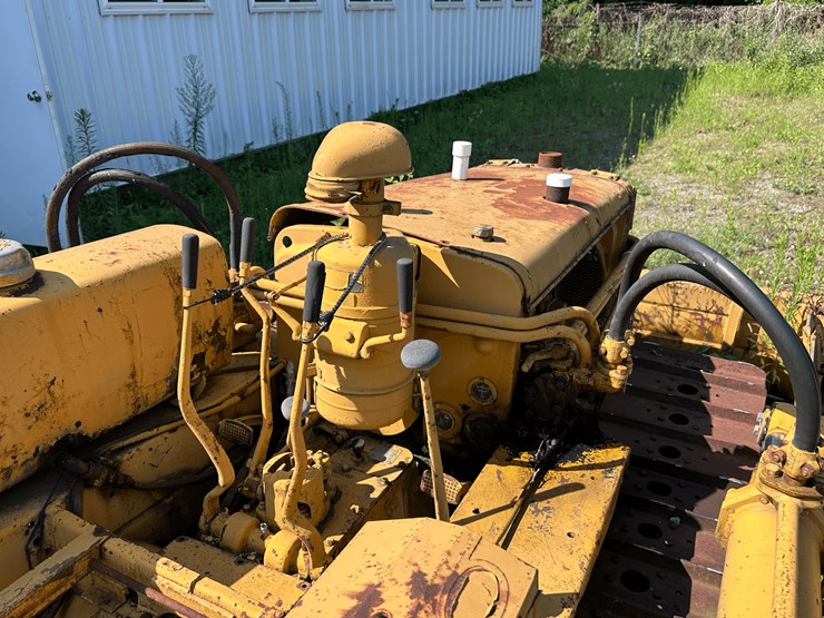 caterpillar-d2-image-17
