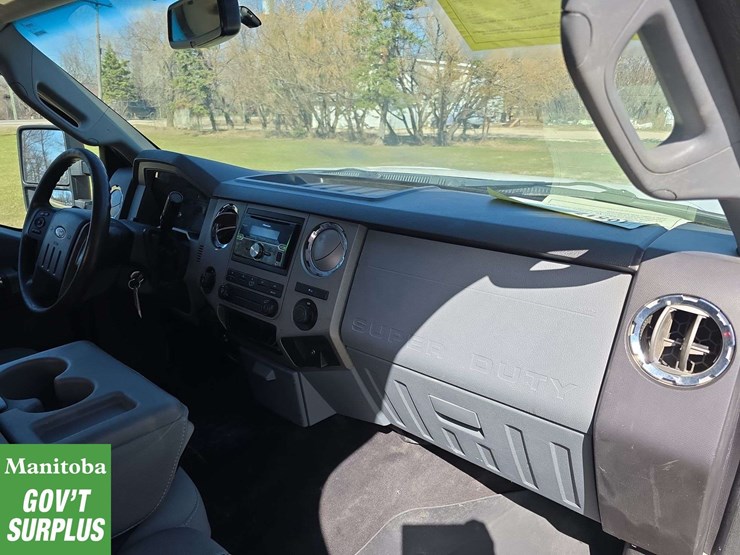 2011-ford-f350-image-30