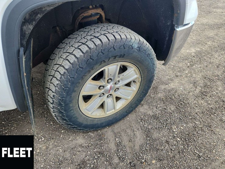 2014-gmc-sierra-1500-image-32
