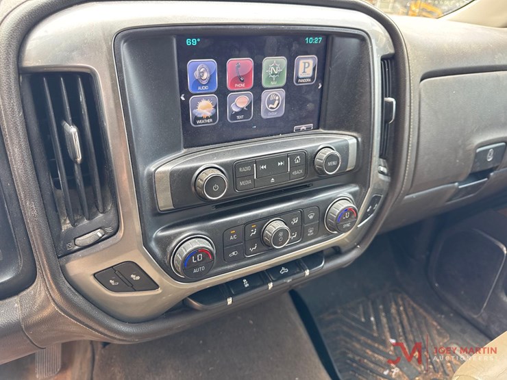 2015-chevrolet-silveradoltz-2500-hd-pickup-truck-image-17
