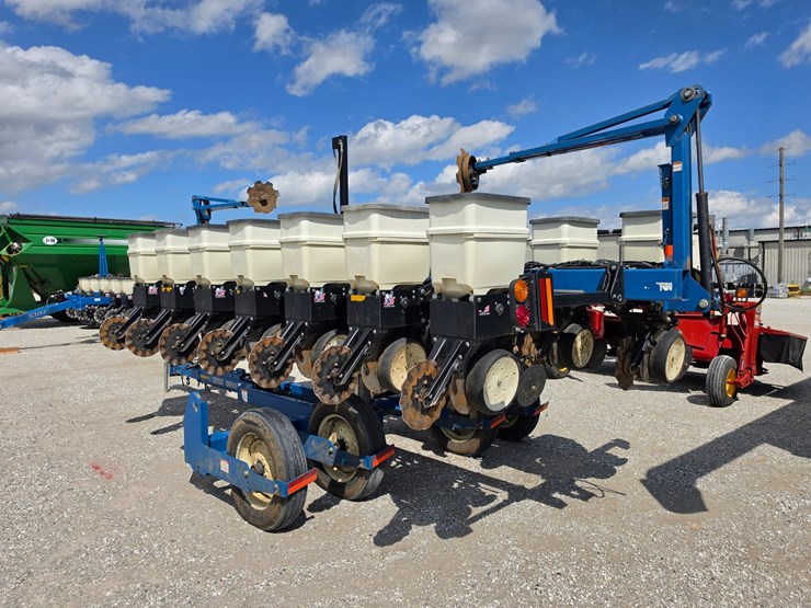 2010-kinze-3500-image-7