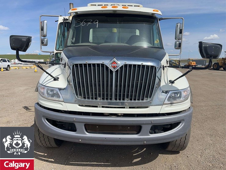 2016-international-workstar-7400-image-8