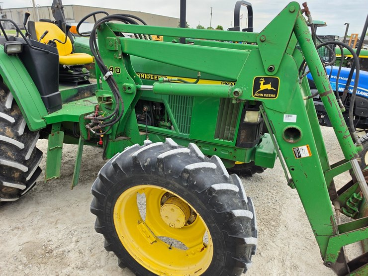 2000-john-deere-6210-image-6