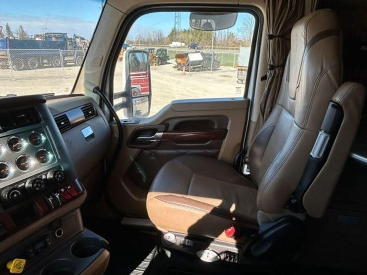 2020-kenworth-t680-image-26