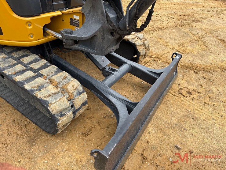 2024-john-deere-50p-mini-excavator-image-8