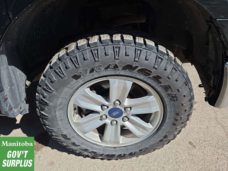 2015-ford-f150-xlt-image-14