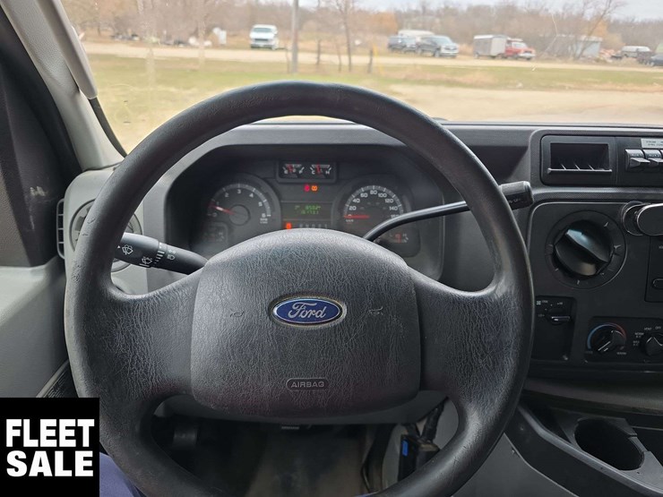 2011-ford-cargo-image-19