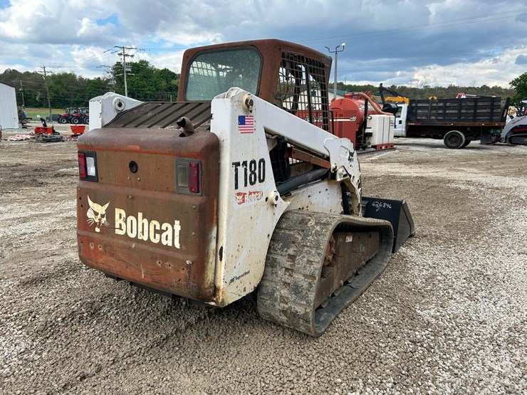 bobcat-t180-image-4
