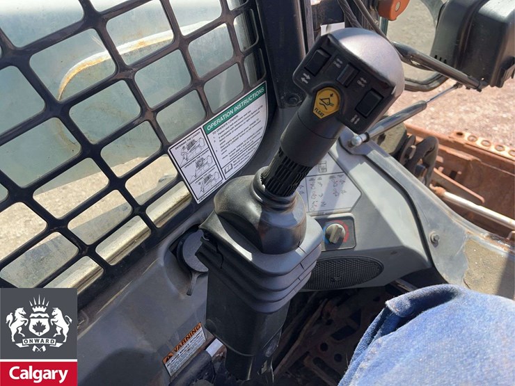 2014-bobcat-s590-image-17
