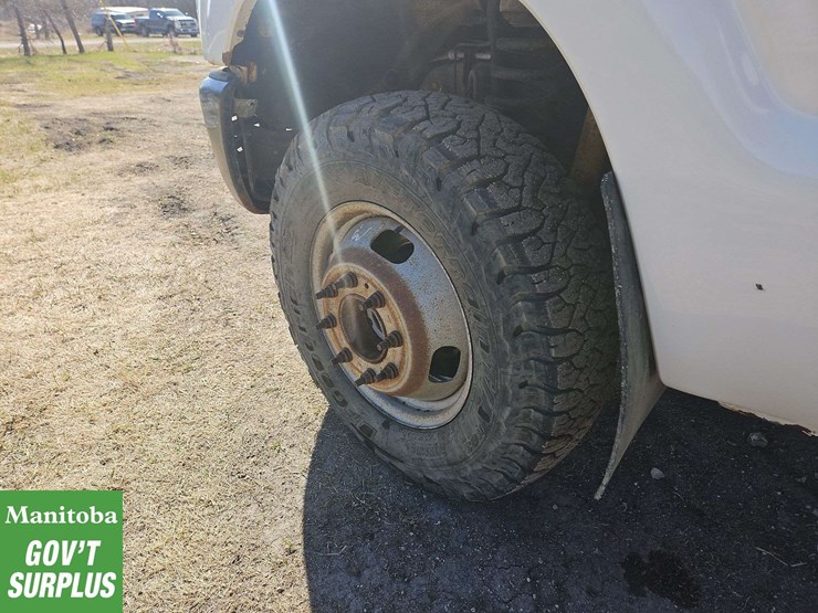 2015-ford-f350-image-17