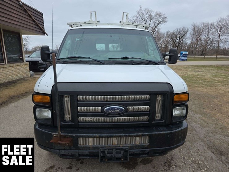 2011-ford-cargo-image-9